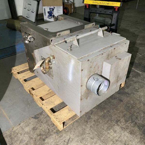 SMALL DUST COLLECTOR WITH FAN APPROXIMATELY 500 CFM