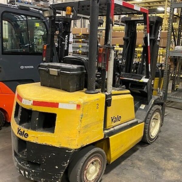 5000 POUND YALE DEISEL FORK TRUCK MODEL GDP060TGNUAE085, TYPE D WITH POSITIONER AND SIDE SHIFTER