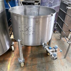65 GALLON STAINLESS STEEL TANK FOR LIQUIDS