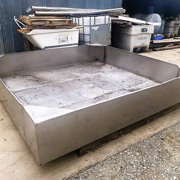 638 GALLON STAINLESS STEEL CATCH BASIN – CONTAINED SPILL CONTAINER