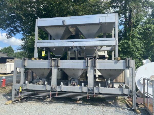 80 CUBIC FOOT DUPLEX STAINLESS HOPPER WITH LUMPBREAKERS