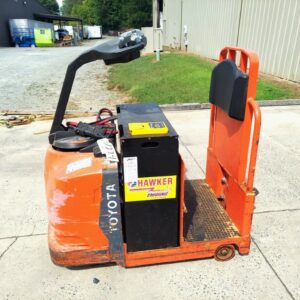 TOYOTA ELECTRIC TOW TRACTOR TUGGER TRUCK MODEL 8TB50