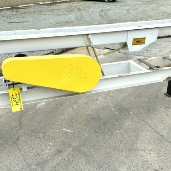 8” WIDE x 122” LONG CARTER CO. MANUFACTURING VIBRATING CONVEYOR