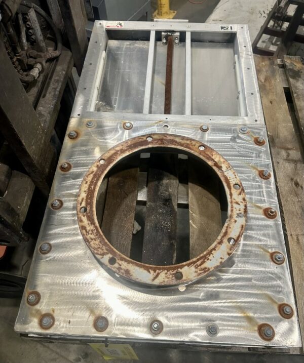 ITEM 2880: 18” SALINA VORTEX KNIFE GATE NO CYLINDER STAINLESS - Image 2