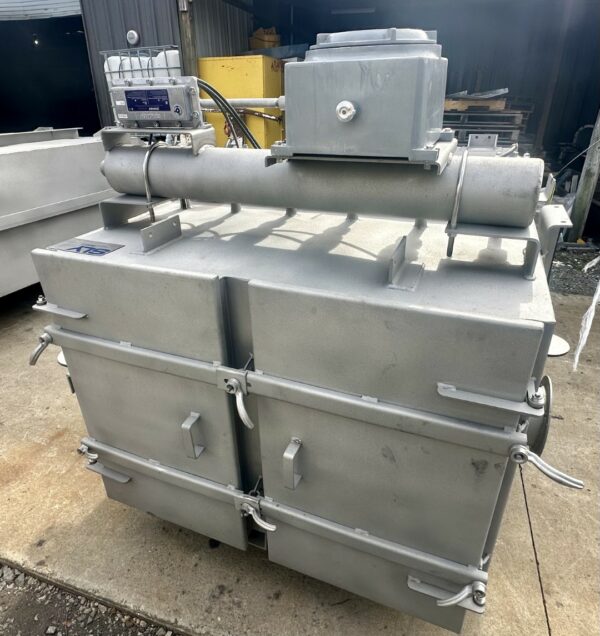 ITEM 2923-1:   217 SQ. FT. UNUSED STAINLESS SLY DUST COLLECTOR MODEL STJ-64-6 - Image 4