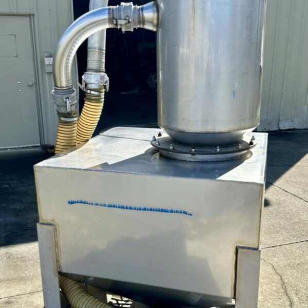 ITEM 1733-1: 32 CUBIC FOOT PREMIER STAINLESS PORTABLE VACUUM RECEIVER HOPPER WITH VACUUM PICK UP WAND AND HOSE