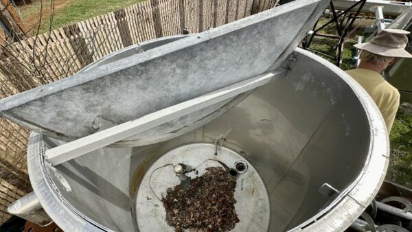 ITEM 1737:   600 GALLON STAINLESS STEEL TANK - Image 5