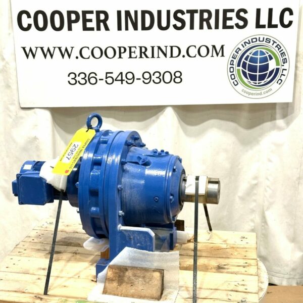 ITEM 2957:   1 HP SUMITOMO GEAR REDUCER WITH MOTOR MODEL # CHFMS1-6190DAY-2485 .  OUTPUT SPEED 0.704 RPM