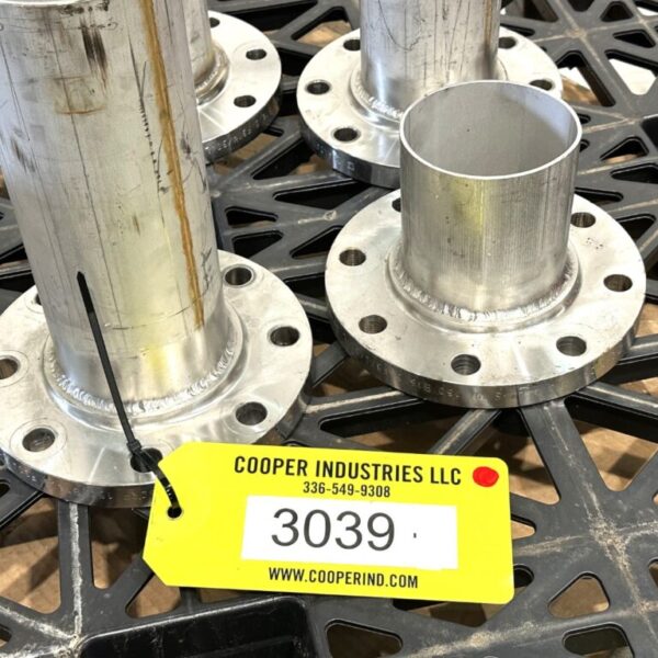 ITEM 3039: (LOT OF 6) 4” DIAMETER STAINLESS 150 LB FLANGED WELD ON PIPE FITTINGS WITH STUB ENDS