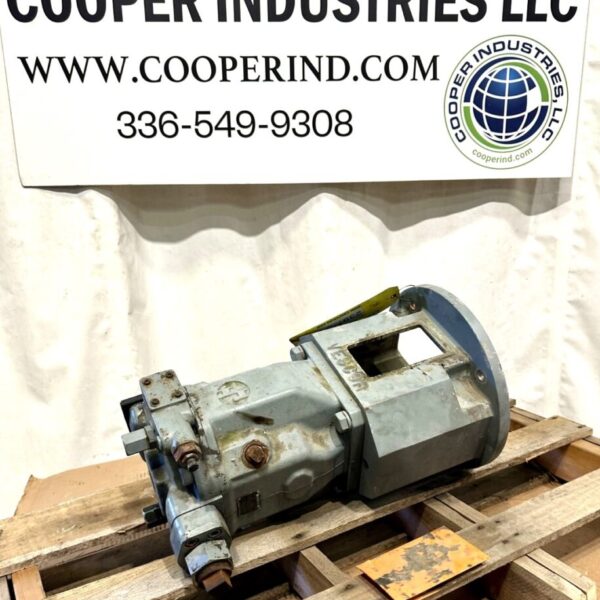 ITEM 2397-3-1: REXROTH CORP BRUENINGHAUS HYDROMATIK HYDRAULIC PUMP TYPE AA10VS0140DFR / 31R-PKD62N00 USED