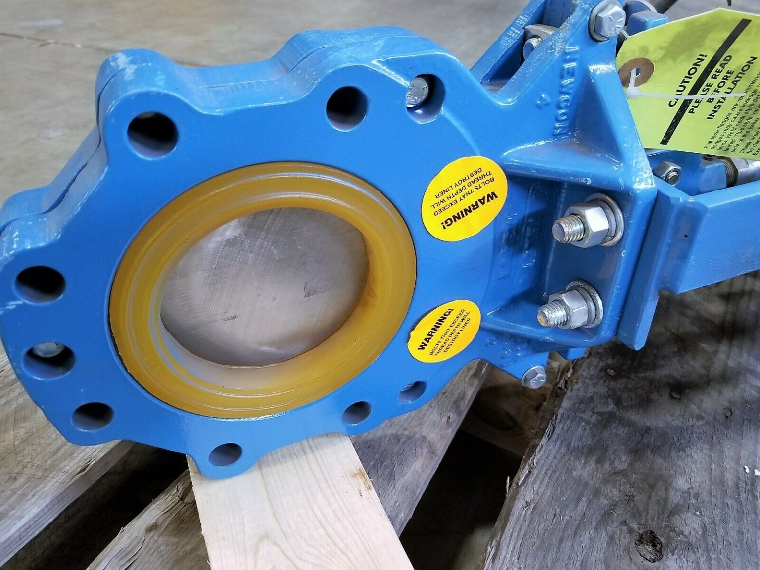 Unused 4" Newcon Knife Gate Valve Automated Cooper Industries LLC