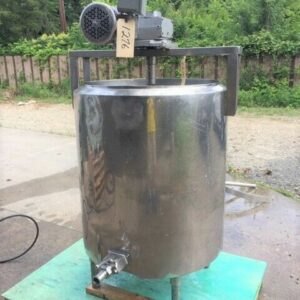 110 GALLON STAINLESS STEEL INSULATED MIX TANK